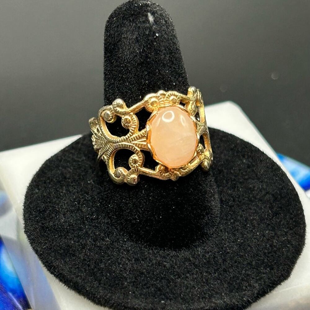 Fashion Costume Ring Gold tone filigree peach pink stone #K32 adjustable size 8